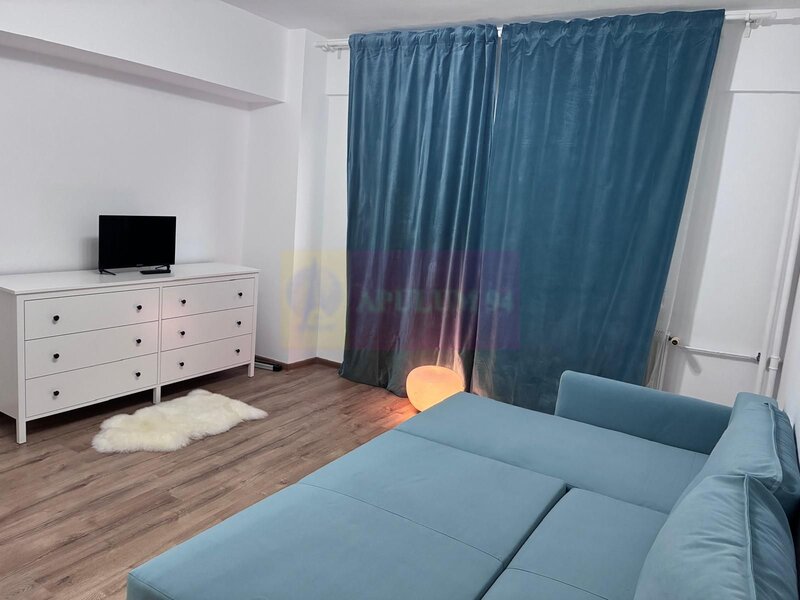 Garsoniera Calea Dorobantilor- stradal.